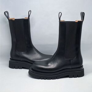 Bottega Veneta Lug Sole Leather Chelsea Boots size 38.5